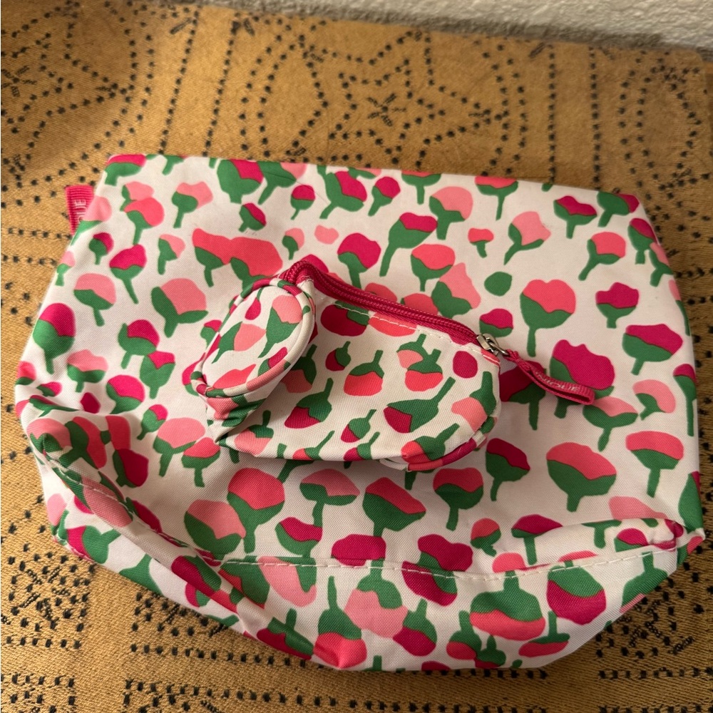 Clinique Vibrant Pink and Green Cosmetic Bag Set - Picture 5 of 5
